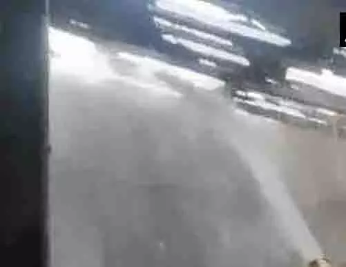 तमिलनाडु के विरुधुनगर में गोदाम फैक्ट्री में लगी आग, किसी के हताहत होने की खबर नहीं तमिलनाडु के विरुधुनगर में गोदाम फैक्ट्री में लगी आग, किसी के हताहत होने की खबर नहीं