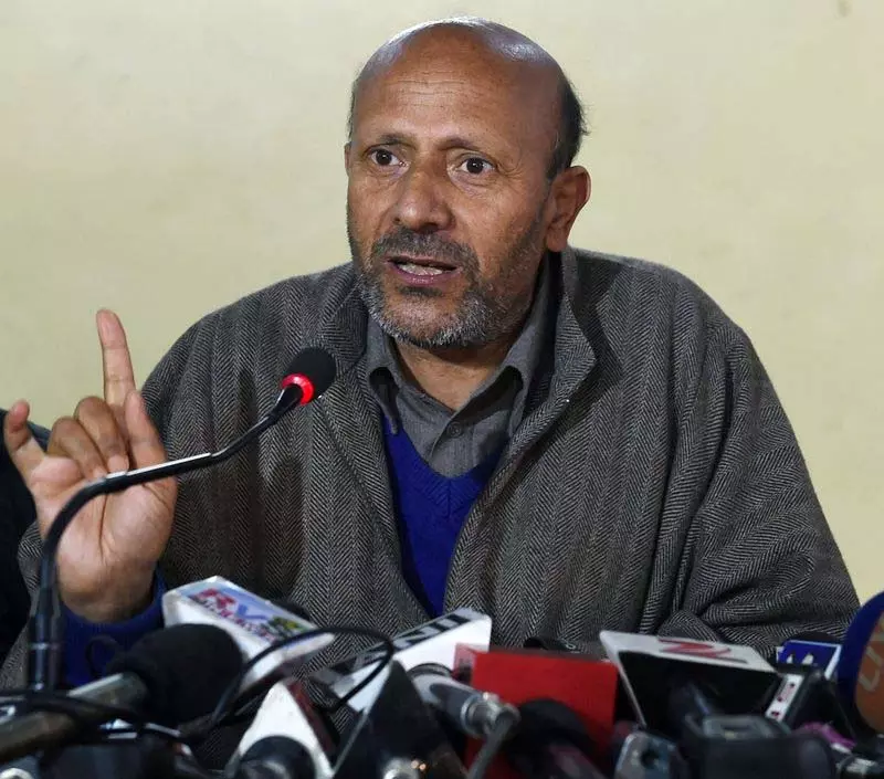दिल्ली की अदालत ने राशिद की अंतरिम जमानत याचिका पर NIA से जवाब मांगा दिल्ली की अदालत ने राशिद की अंतरिम जमानत याचिका पर NIA से जवाब मांगा