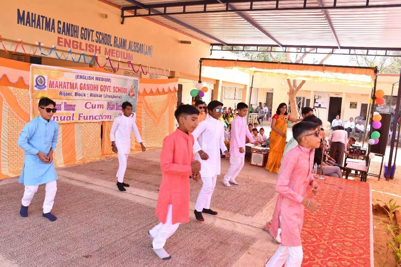 Jhunjhunu: महात्मा गांधी राजकीय अंग्रेजी माध्यम स्कूल में आयोजित कार्यक्रम में करेंगे शिरकत Jhunjhunu: महात्मा गांधी राजकीय अंग्रेजी माध्यम स्कूल में आयोजित कार्यक्रम में करेंगे शिरकत