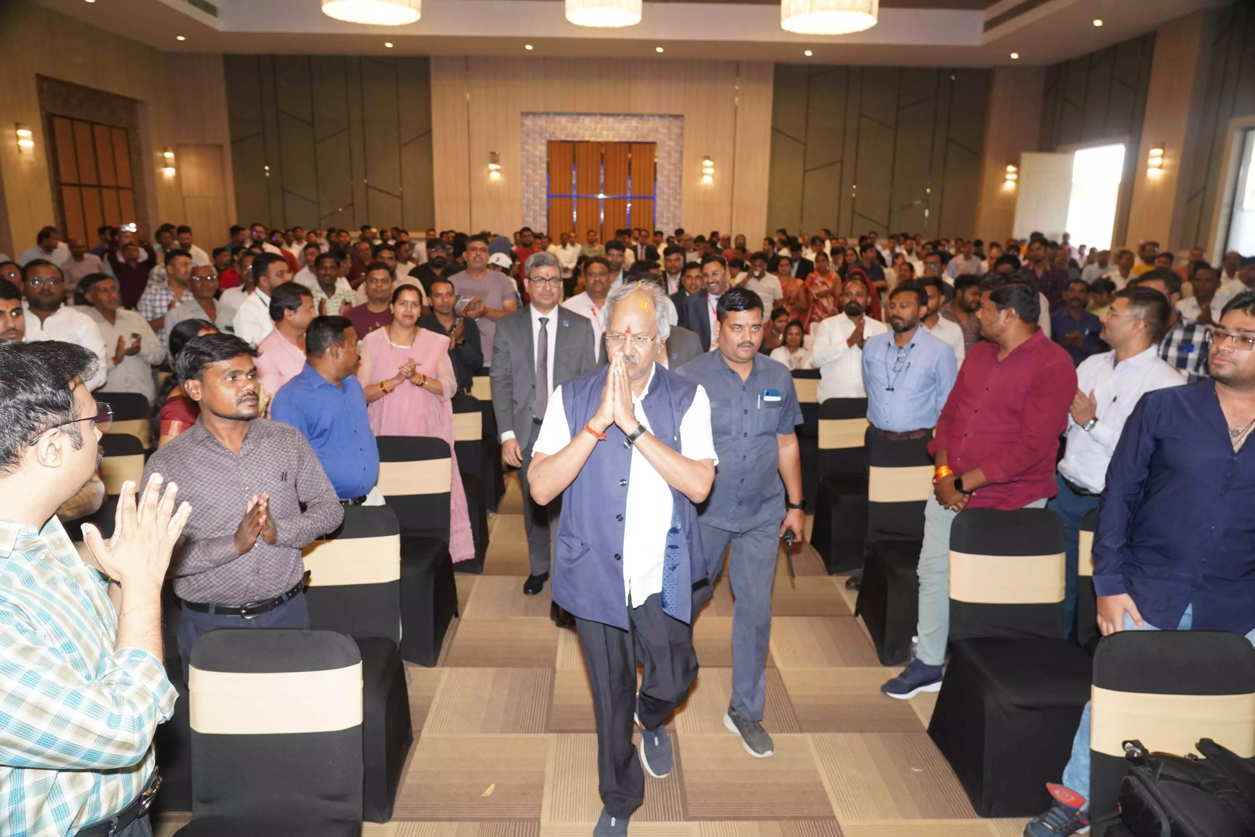 बैंकों की भूमिका महत्वपूर्ण, MSME को मिलेगा नया आयाम: बृजमोहन अग्रवाल बैंकों की भूमिका महत्वपूर्ण, MSME को मिलेगा नया आयाम: बृजमोहन अग्रवाल