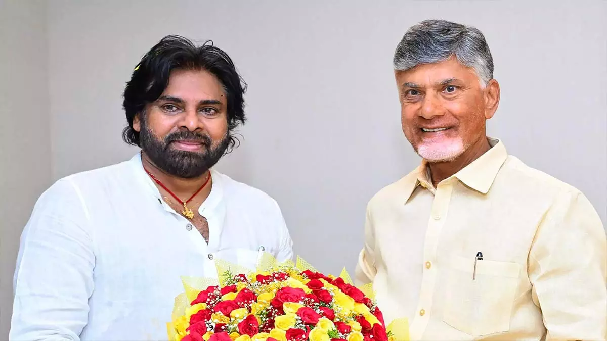 Andhra: नायडू, पवन ने राजनीति और रणनीतियों पर चर्चा की Andhra: नायडू, पवन ने राजनीति और रणनीतियों पर चर्चा की