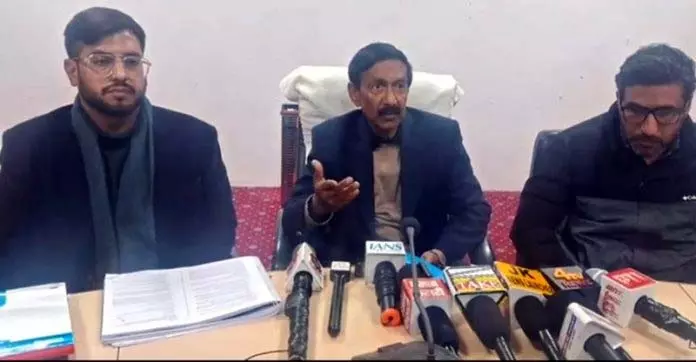 कुलपति ने BGSB विश्वविद्यालय के प्रोफेसर के निलंबन पर स्पष्टीकरण दिया कुलपति ने BGSB विश्वविद्यालय के प्रोफेसर के निलंबन पर स्पष्टीकरण दिया