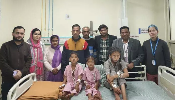 नारायणा अस्पताल ने क्षेत्र की पहली ट्रांसकैथेटर PDA क्लोजर प्रक्रिया की नारायणा अस्पताल ने क्षेत्र की पहली ट्रांसकैथेटर PDA क्लोजर प्रक्रिया की