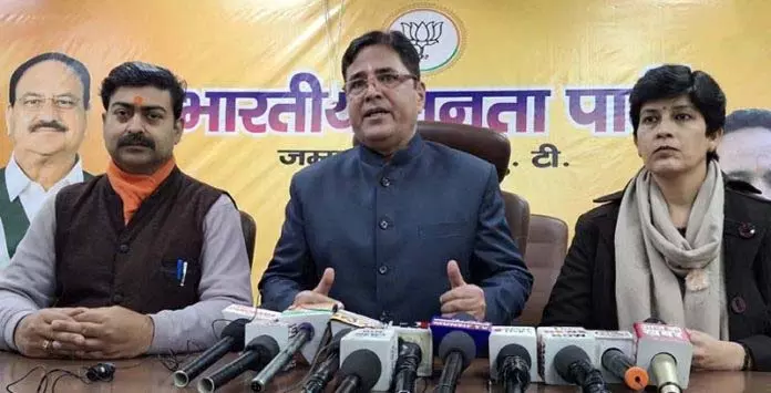 भाजपा ने J&K में शिक्षा क्षेत्र को लेकर एनसी सरकार की आलोचना की भाजपा ने J&K में शिक्षा क्षेत्र को लेकर एनसी सरकार की आलोचना की