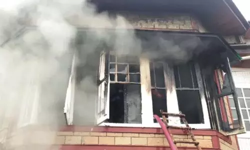 सोपोर में आग लगने की घटना में दो मंजिला मकान आंशिक रूप से क्षतिग्रस्त हो गए