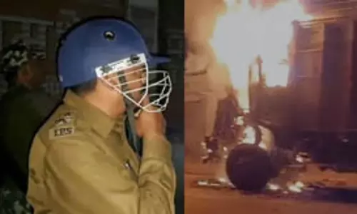 जमुई में ट्रक की टक्कर से व्यक्ति की मौत, गुस्साए लोगों ने दो ट्रकों में लगाई आग, पुलिस मौके पर