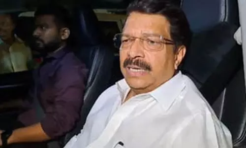 अबू आजमी की मुश्किलें बढ़ीं, शिवसेना प्रवक्ता ने पुल‍िस में दर्ज कराई शिकायत