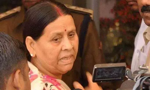 Patna: राबड़ी देवी ने EC, CBI और आयकर विभाग की तरफ से हर दूसरे दिन नोटिस मिलने की भी शिकायत की Patna: राबड़ी देवी ने EC, CBI और आयकर विभाग की तरफ से हर दूसरे दिन नोटिस मिलने की भी शिकायत की