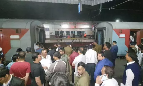 एक्सप्रेस ट्रेन की कपलिंग टूटी, यात्रियों में घबराहट, कहा- बड़ा हादसा हो सकता था