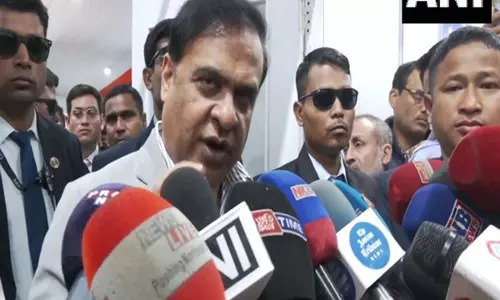 CM ने कांग्रेस से उसके शासन के दौरान एपीएससी नकद-के-लिए-नौकरी घोटाले पर माफ़ी की मांग की