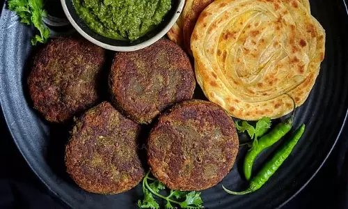 Iftar Recipe: रमजान में इफ्तार के लिए घर पर बनाएं स्वादिष्ट वेज कबाब, विधि है आसान