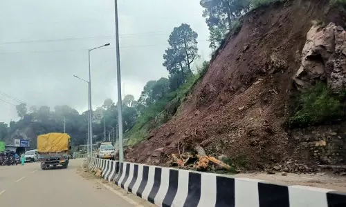 मानदंडों में ढील, परवाणू-सोलन राजमार्ग पर बहुमंजिला इमारतें बनीं