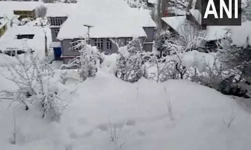Himachal: भारी बर्फबारी के बाद लाहौल और स्पीति बर्फ की मोटी चादर में लिपटा