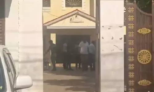 आयकर विभाग ने बस्तर में बिल्डर यहां मारी रेड आयकर विभाग ने बस्तर में बिल्डर यहां मारी रेड