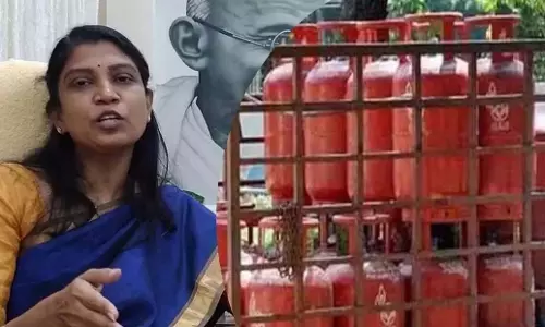Andhra: कलेक्टर ने एलपीजी सिलेंडर समय पर उपलब्ध कराने के निर्देश दिए