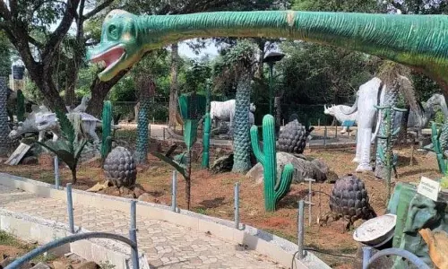 Bhubaneswar आरएससी ने डायनासोर पार्क खोला Bhubaneswar आरएससी ने डायनासोर पार्क खोला