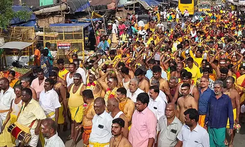 नाथम मरिअम्मन मंदिर महोत्सव: बड़ी संख्या में श्रद्धालुओं ने लिया पवित्र जल नाथम मरिअम्मन मंदिर महोत्सव: बड़ी संख्या में श्रद्धालुओं ने लिया पवित्र जल