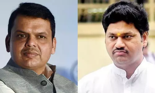 Fadnavis ने महाराष्ट्र के मंत्री को दिया इस्तीफा