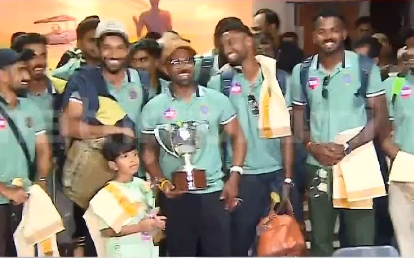 रणजी ट्रॉफी में शानदार प्रदर्शन के बाद Kerala टीम का भव्य स्वागत