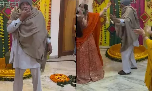 हल्दी के फंक्शन में दादा जी ने पोती के साथ किया ऐसा डांस, जमकर वायरल हुआ VIDEO