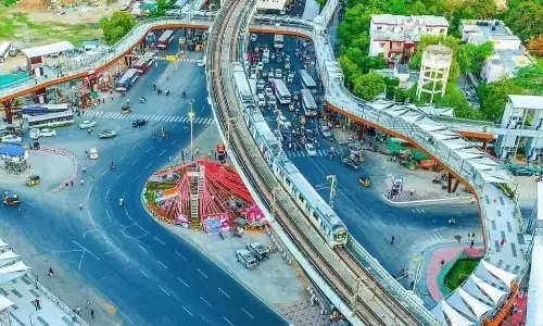 Hyderabad मेट्रो रेल ने आसान प्रवेश और निकास के लिए स्काईवॉक को प्रोत्साहित किया
