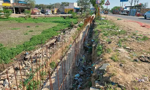 Haryana : नाले का अधूरा काम सुरक्षा के लिए खतरा बन सकता Haryana : नाले का अधूरा काम सुरक्षा के लिए खतरा बन सकता
