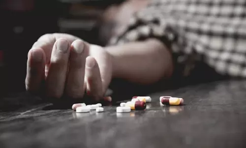 Bareilly: धमकियों से परेशान बैंक कर्मी ने की आत्महत्या