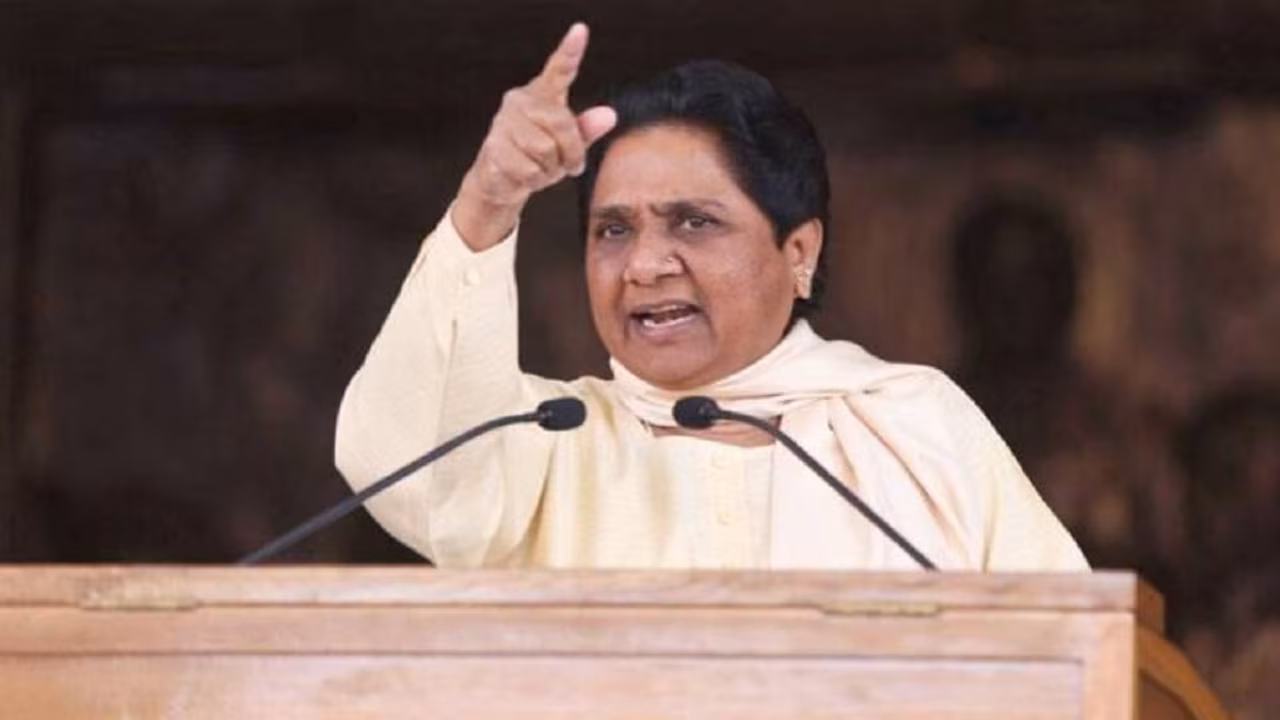 Lucknow: धार्मिक मामलों में मुसलमानों के साथ भेदभावपूर्ण व्यवहार किया जा रहा है: मायावती