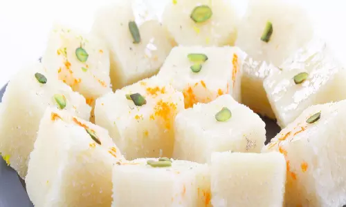 नारियल बर्फी रेसिपी नारियल बर्फी रेसिपी