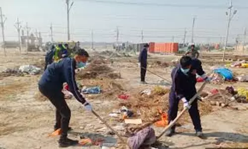 Kaushambi: करारी पुलिस ने अभियान के तहत 40 लीटर अवैध कच्ची शराब बरामद की