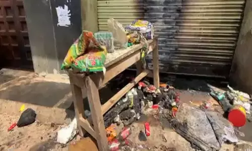 पेट्रोल से दुकान को फूंका, सरपंच के भतीजे को नुकसान पेट्रोल से दुकान को फूंका, सरपंच के भतीजे को नुकसान