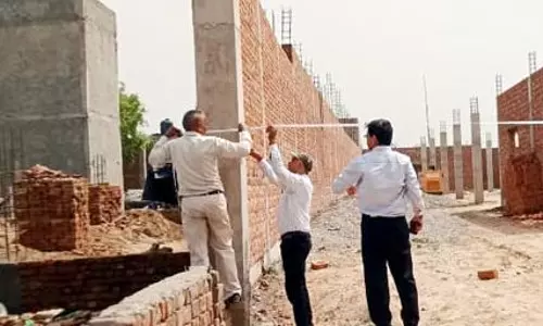 Ghaziabad: जीडीए की टीम ने सीलिंग की कार्रवाई की Ghaziabad: जीडीए की टीम ने सीलिंग की कार्रवाई की