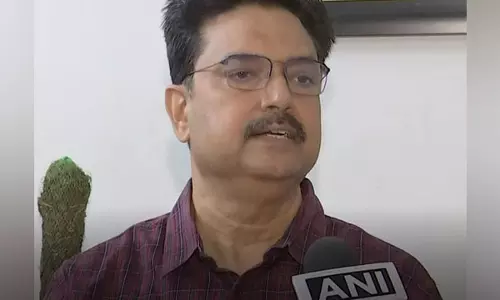 मनुस्मृति या बाबरनामा लाने की कोई योजना नहीं: DU वीसी प्रोफेसर योगेश सिंह