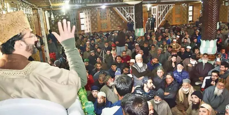 मीरवाइज उमर फारूक ने खानकाह में तकरीर दी मीरवाइज उमर फारूक ने खानकाह में तकरीर दी