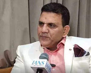 औरंगजेब को आदर्श बताने वाले अबू आजमी इतिहासकार नहीं : प्यारे खान औरंगजेब को आदर्श बताने वाले अबू आजमी इतिहासकार नहीं : प्यारे खान