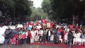 ब्रह्मपुरी मस्जिद अधिग्रहण को लेकर विरोध प्रदर्शन ब्रह्मपुरी मस्जिद अधिग्रहण को लेकर विरोध प्रदर्शन