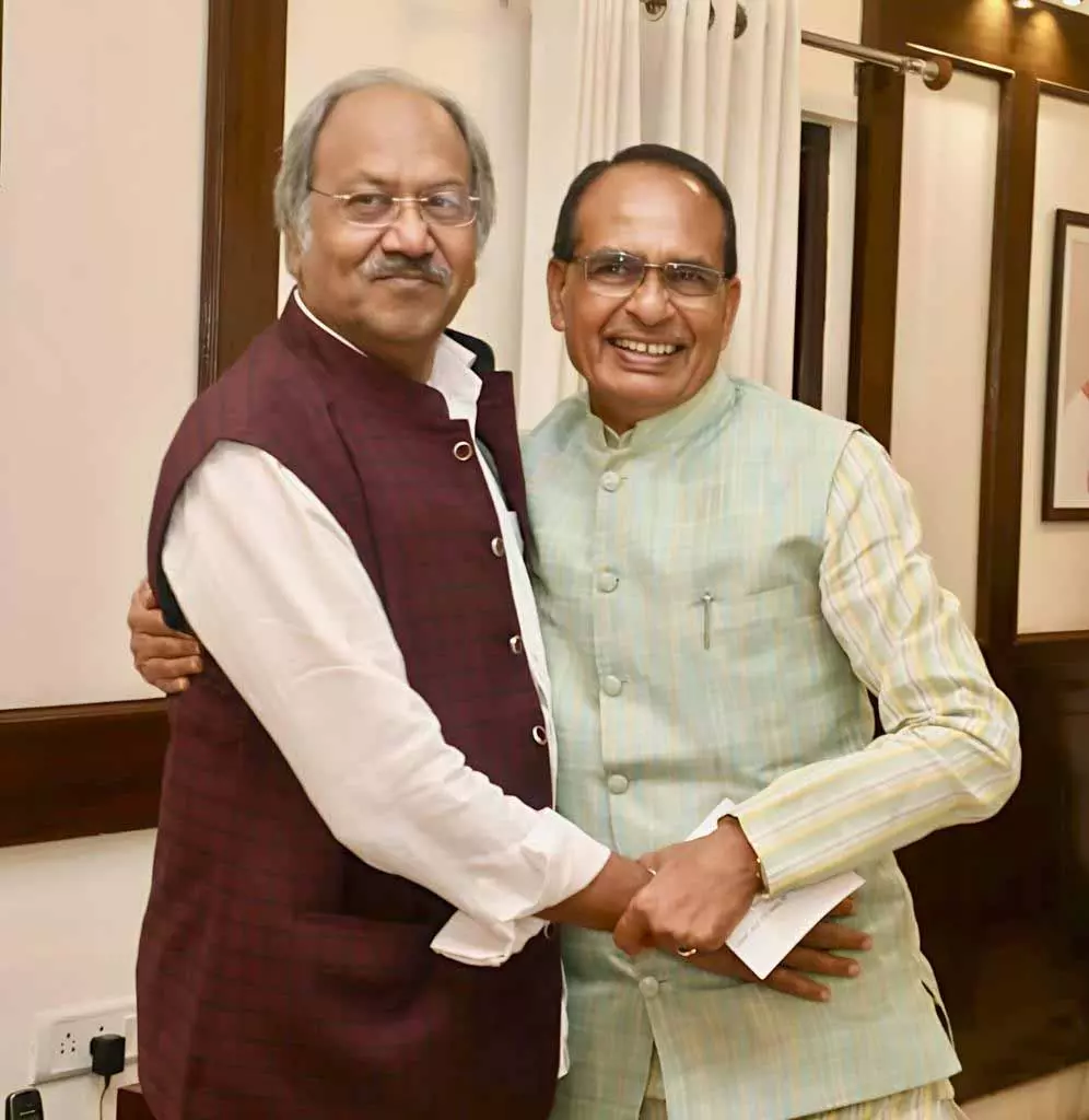 जन्मदिन की कोटिशः शुभकामनाएं! शिवराज के बर्थडे पर बृजमोहन का ट्वीट जन्मदिन की कोटिशः शुभकामनाएं! शिवराज के बर्थडे पर बृजमोहन का ट्वीट