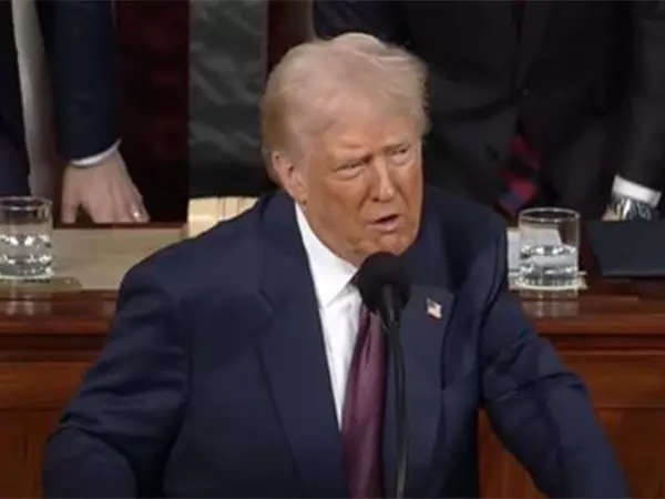 Trump ने वांछित आतंकवादी को अमेरिका प्रत्यर्पित करने के लिए पाकिस्तान को धन्यवाद दिया Trump ने वांछित आतंकवादी को अमेरिका प्रत्यर्पित करने के लिए पाकिस्तान को धन्यवाद दिया