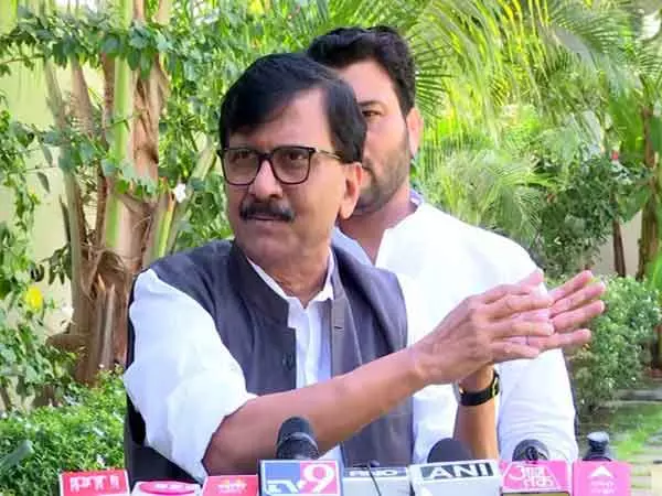 सीएम फडणवीस ने उन्हें फोन किया: सरपंच हत्या विवाद के बीच धनंजय मुंडे के इस्तीफे पर Sanjay Raut सीएम फडणवीस ने उन्हें फोन किया: सरपंच हत्या विवाद के बीच धनंजय मुंडे के इस्तीफे पर Sanjay Raut