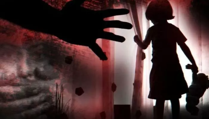 सिरकाज़ी यौन उत्पीड़न मामला: नाबालिग को झूठा फंसाया गया, पीड़िता के पिता ने कलेक्टर से कहा सिरकाज़ी यौन उत्पीड़न मामला: नाबालिग को झूठा फंसाया गया, पीड़िता के पिता ने कलेक्टर से कहा