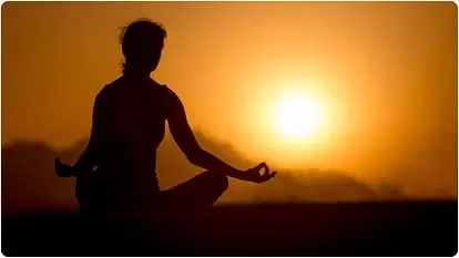 Yoga Tips: बिना दवा के लिवर की समस्याओं को ठीक कर सकते हैं ये योगासन, अभ्यास के साथ आजमाएं Yoga Tips: बिना दवा के लिवर की समस्याओं को ठीक कर सकते हैं ये योगासन, अभ्यास के साथ आजमाएं