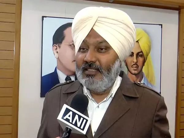 Punjab के वित्त मंत्री हरपाल सिंह चीमा राज्य के नशा विरोधी अभियान पर महत्वपूर्ण बैठकें करेंगे Punjab के वित्त मंत्री हरपाल सिंह चीमा राज्य के नशा विरोधी अभियान पर महत्वपूर्ण बैठकें करेंगे