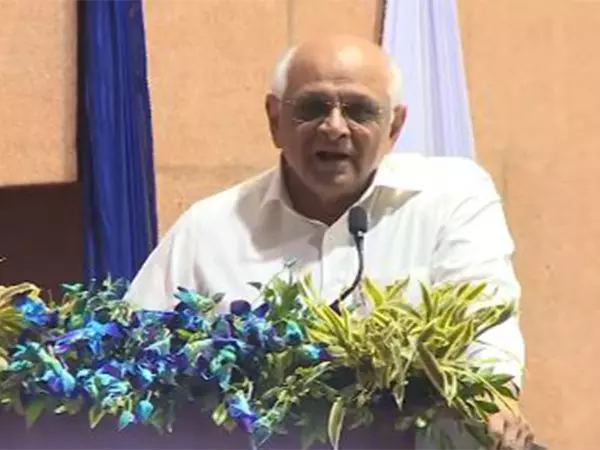 PM गरीब कल्याण अन्न योजना: गुजरात सरकार ने 76 लाख से ज़्यादा परिवारों को मुफ़्त अनाज मुहैया कराया PM गरीब कल्याण अन्न योजना: गुजरात सरकार ने 76 लाख से ज़्यादा परिवारों को मुफ़्त अनाज मुहैया कराया