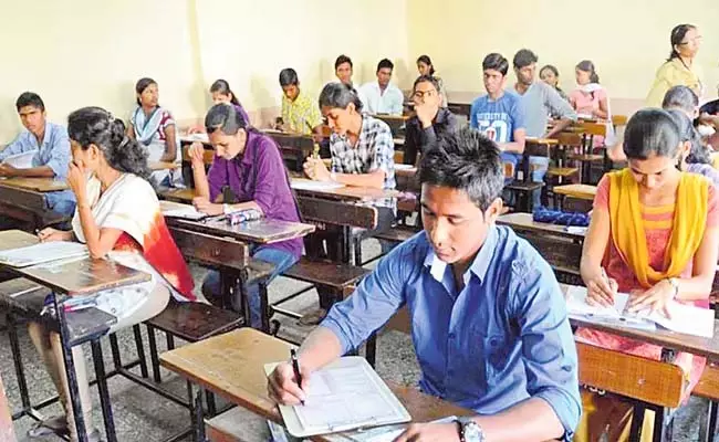 Telangana में इंटर की परीक्षा के लिए सभी तैयारियां पूरी हो चुकी Telangana में इंटर की परीक्षा के लिए सभी तैयारियां पूरी हो चुकी