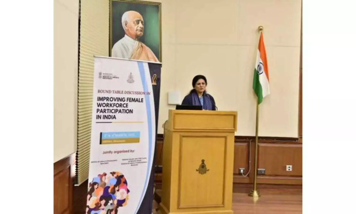 Centre: भारत में पिछले छह वर्षों में महिला कार्यबल भागीदारी में सकारात्मक रुझान देखा गया Centre: भारत में पिछले छह वर्षों में महिला कार्यबल भागीदारी में सकारात्मक रुझान देखा गया