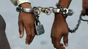 Lucknow: सपा बूथ अध्यक्ष की हत्या में शामिल दो हत्यारोपी गिरफ्तार Lucknow: सपा बूथ अध्यक्ष की हत्या में शामिल दो हत्यारोपी गिरफ्तार