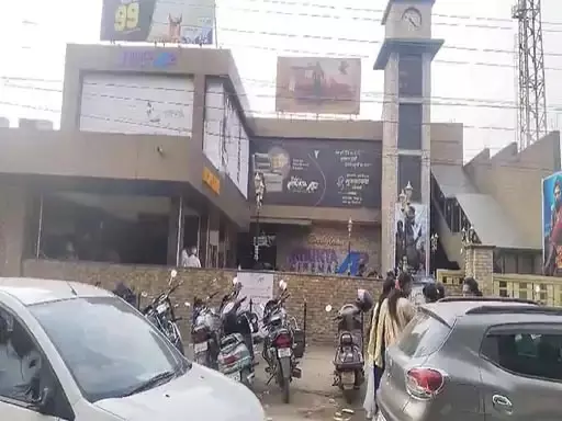 मैनेजर ने ही किया था भिलाई सिनेमाघर में लूटपाट, हुई गिरफ्तारी मैनेजर ने ही किया था भिलाई सिनेमाघर में लूटपाट, हुई गिरफ्तारी