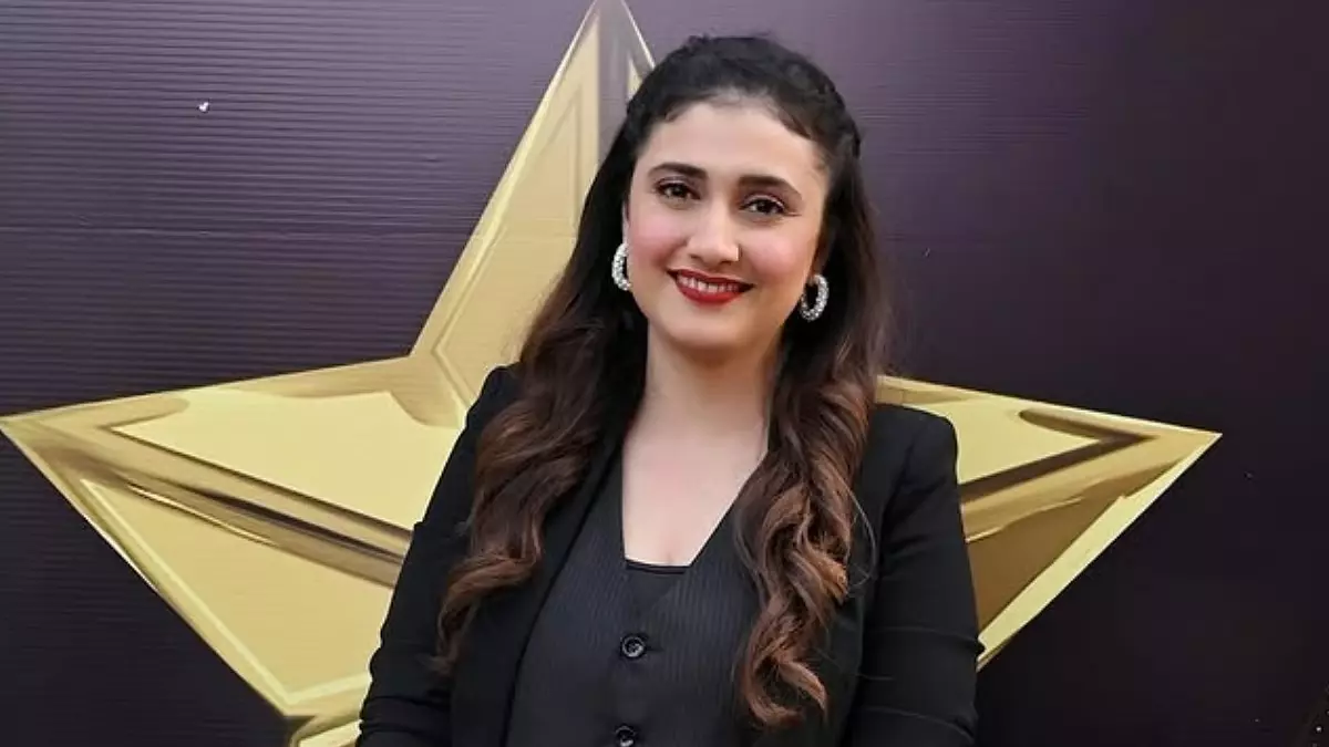 Govinda की भतीजी रागिनी खन्ना ने ईसाई धर्म अपनाने की अफवाहों पर कहा Govinda की भतीजी रागिनी खन्ना ने ईसाई धर्म अपनाने की अफवाहों पर कहा