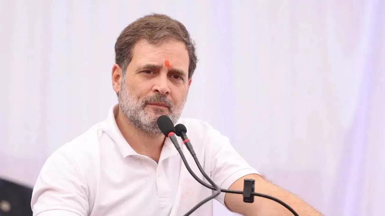 BIG BREAKING: राहुल गांधी पर कोर्ट ने लगाया 200 रुपये का जुर्माना BIG BREAKING: राहुल गांधी पर कोर्ट ने लगाया 200 रुपये का जुर्माना