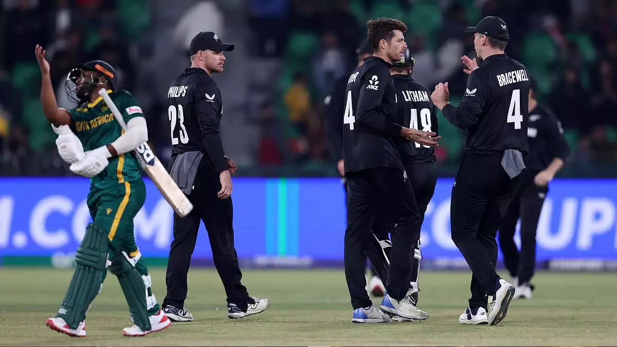 NZ vs SA: न्यूजीलैंड ने दक्षिण अफ्रीका को 50 रनों से हराया NZ vs SA: न्यूजीलैंड ने दक्षिण अफ्रीका को 50 रनों से हराया